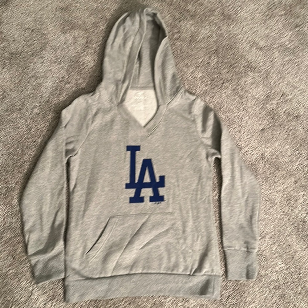 LA Dodgers women’s pullover v-neck sweatshirt